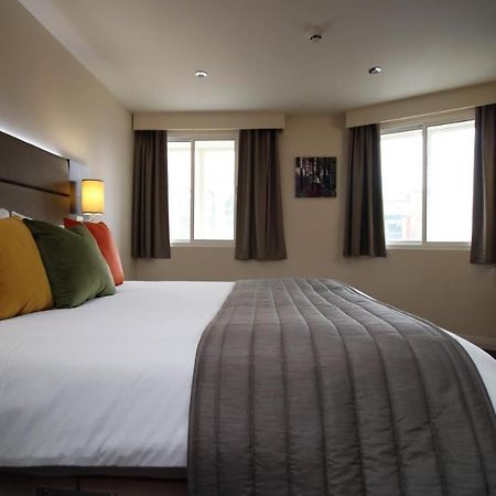 Silurian Hotel Нюпорт Екстериор снимка