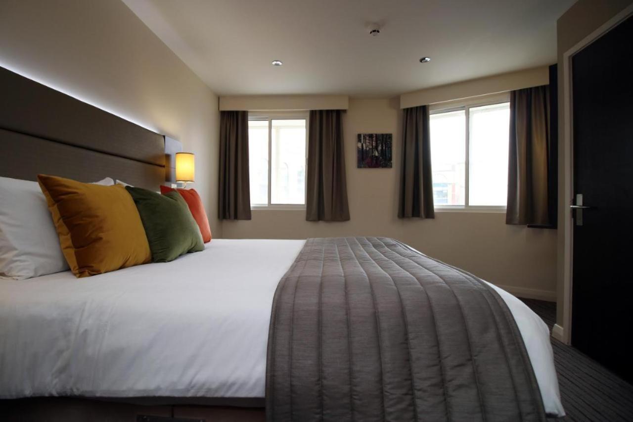 Silurian Hotel Нюпорт Екстериор снимка
